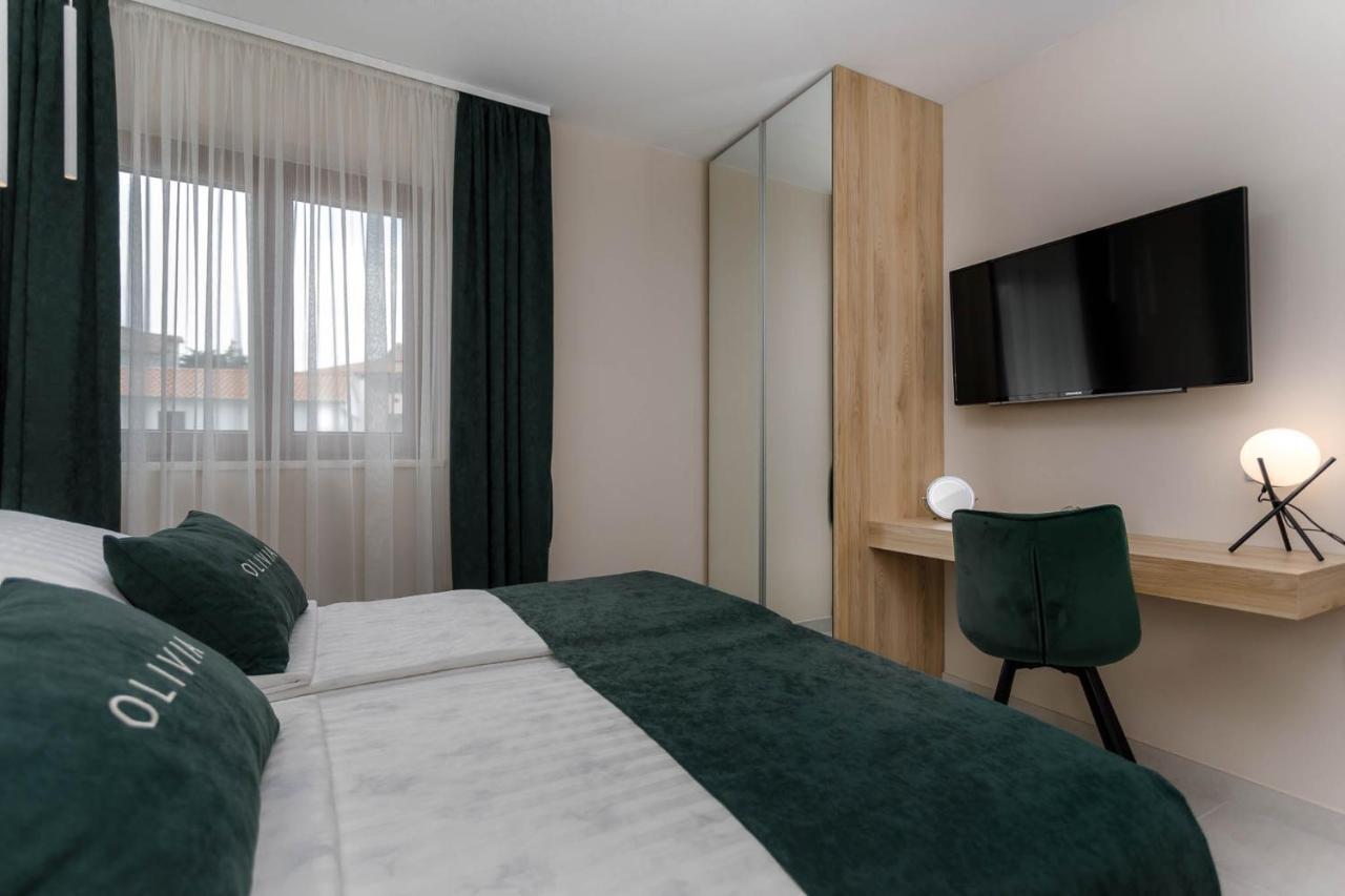Apartments Olivia & Navy, Silo Bagian luar foto