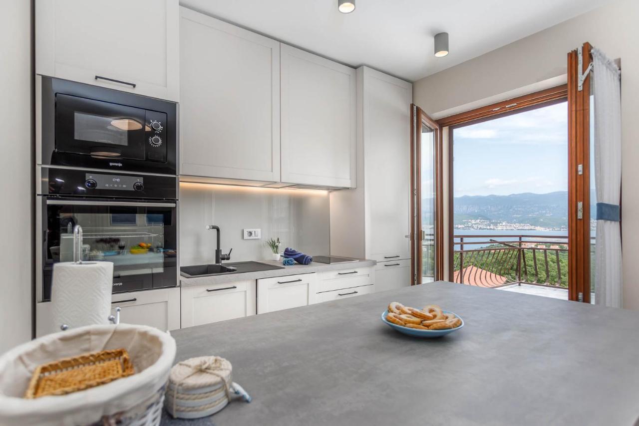 Apartments Olivia & Navy, Silo Bagian luar foto