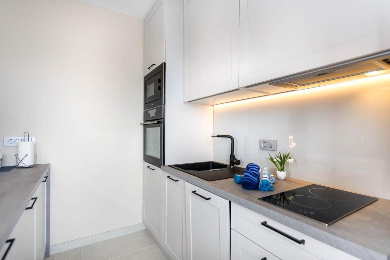 Apartments Olivia & Navy, Silo Bagian luar foto